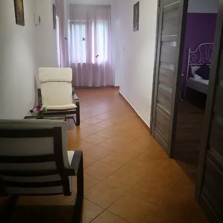 Lenusk 3 Apartment