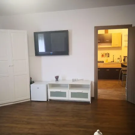 Lenusk 3 Apartment *